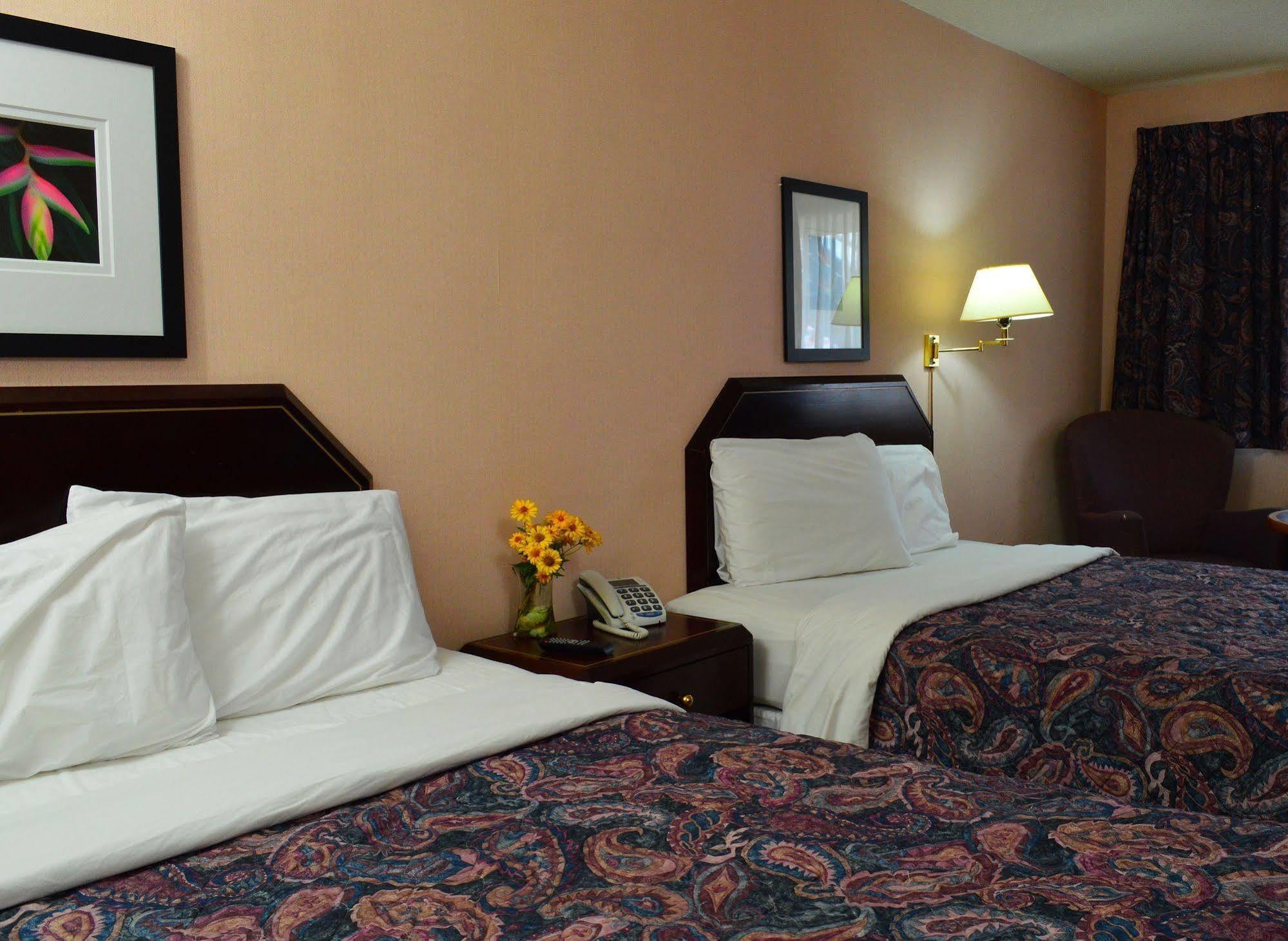 Rockwell Resort Niagarawatervallen Buitenkant foto